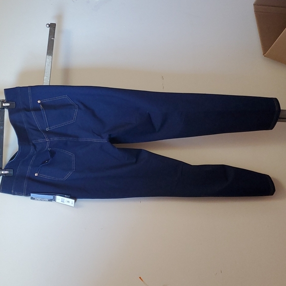 Peter nygard slims - Picture 4 of 4